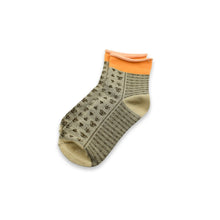 Comfortable socks with a classic design and thickened fabric